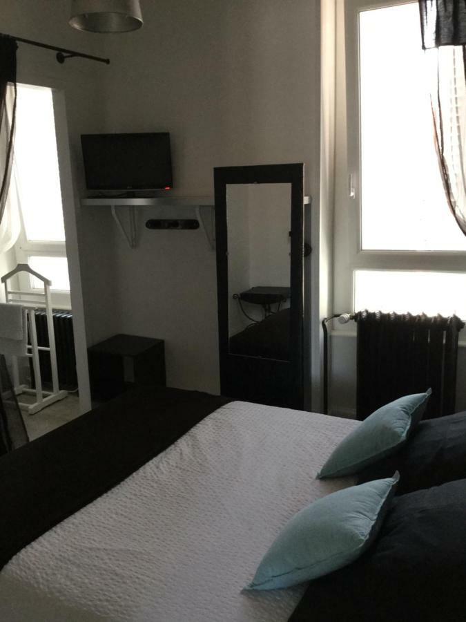 Le Clos De La Tour Exteriör bild